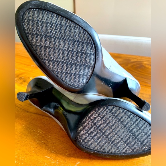Calvin Klein patent grey open toe heels - Picture 5 of 6